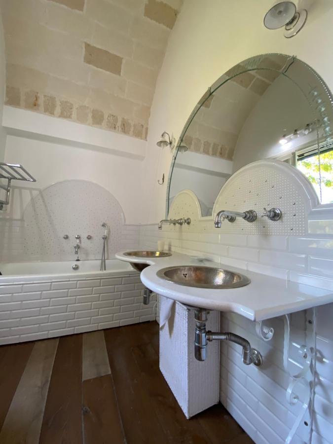 Villa Encantamiento - Dimora Gelsomino - Masseria Storica Nel Cuore Della Puglia Con Piscina Latiano 외부 사진