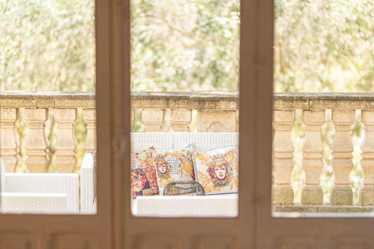 Villa Encantamiento - Dimora Gelsomino - Masseria Storica Nel Cuore Della Puglia Con Piscina Latiano 외부 사진
